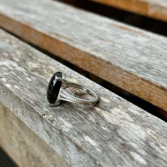 New in box! Shungite Matrix Stone Ring in Silver Size 6 - Picture 5 of 8